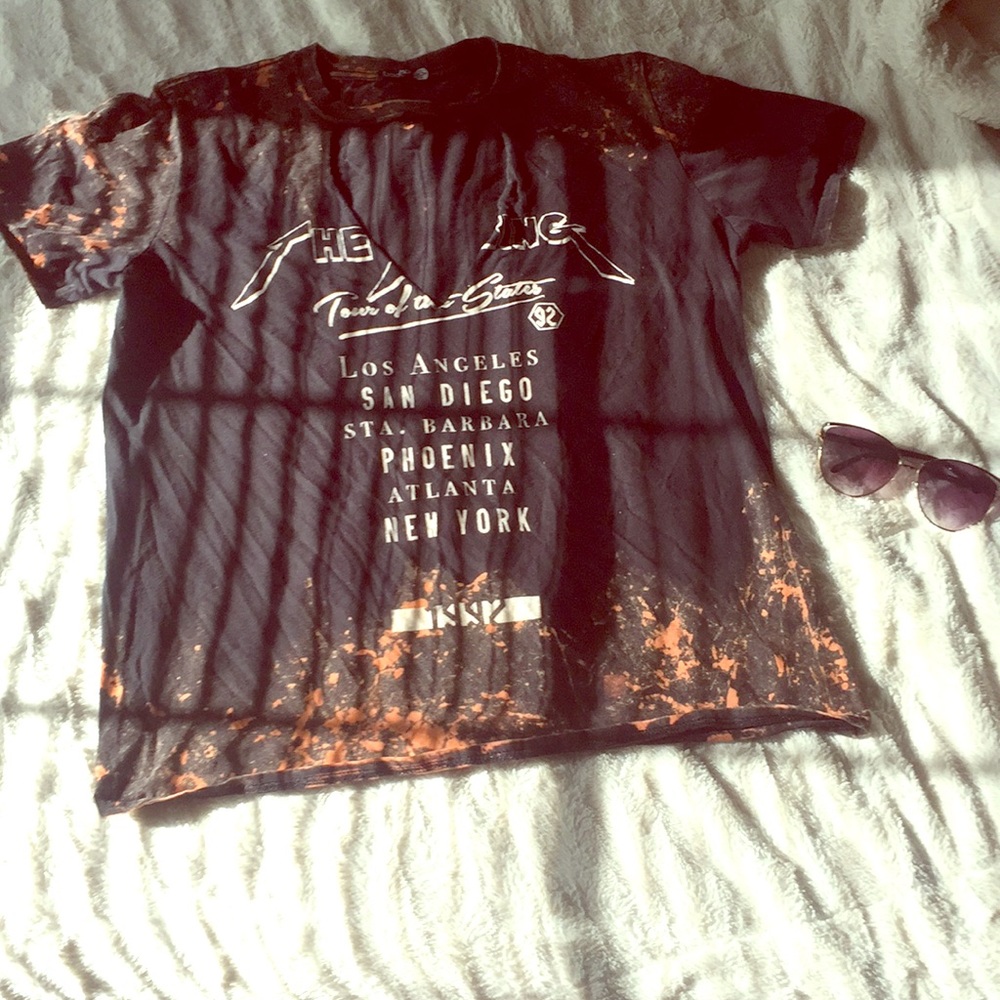 Boohoo V Neck cut out rock band shirt